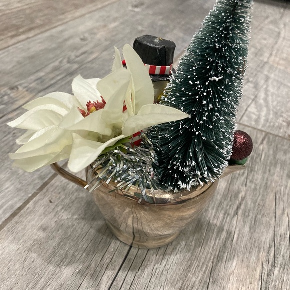 Metal creamer and snowman vintage Christmas assemblage - Picture 5 of 9